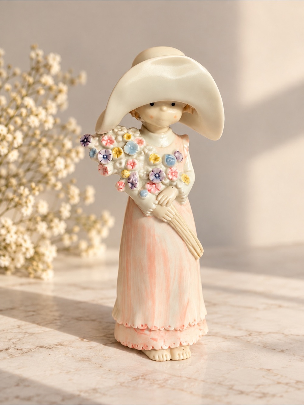 Vintage 1988 Kinka Enesco Porcelain Figurine Girl w/ Floppy Hat & Flowers 117757